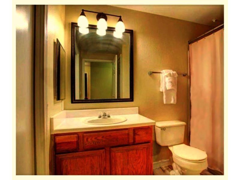 The Reside Fully Furnished Condos - Medical Stays Welcome Houston Bagian luar foto